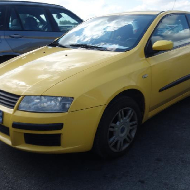 Bras essuie glace avant gauche FIAT STILO Photo n°3
