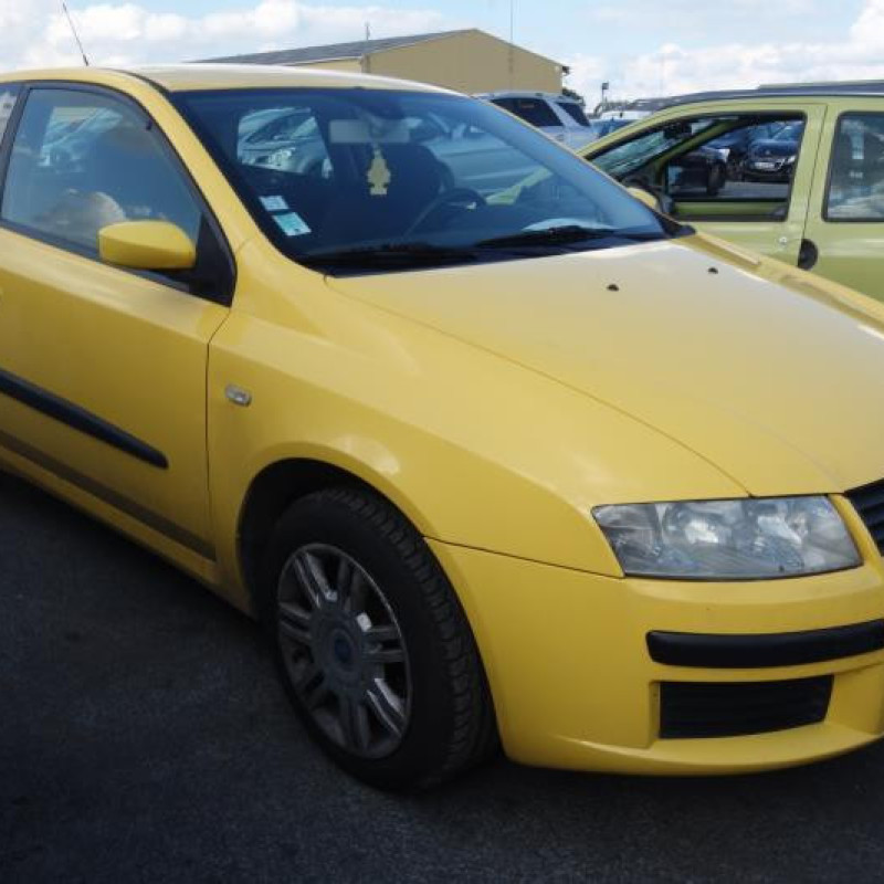 Bras essuie glace avant gauche FIAT STILO Photo n°4