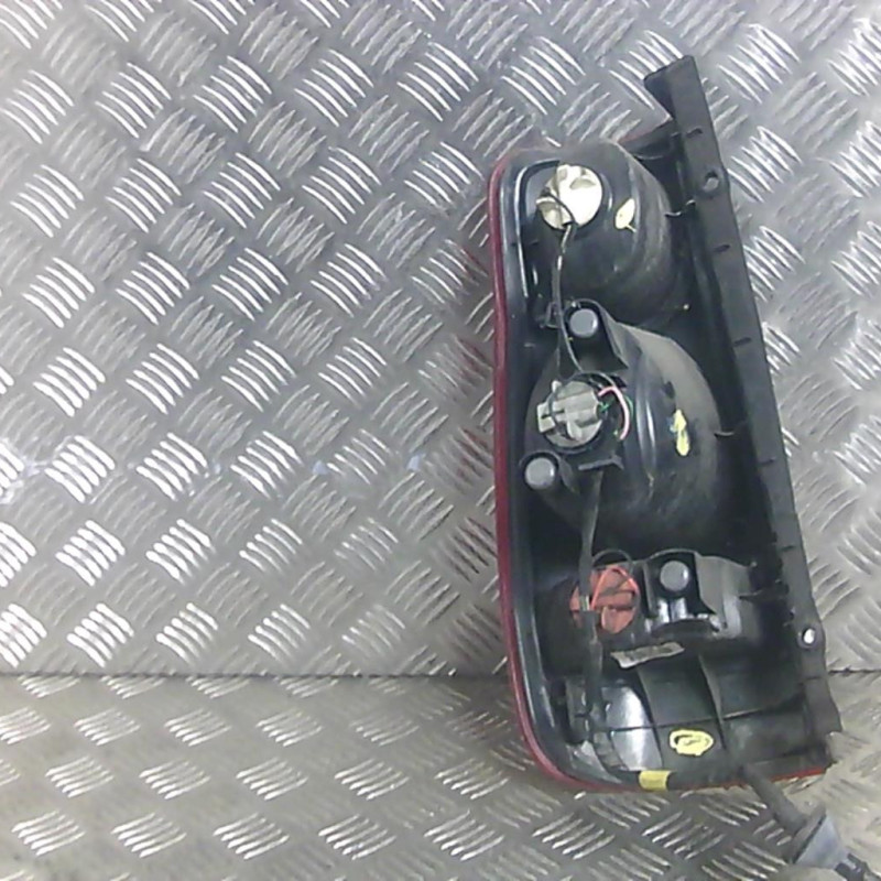 Feu arriere principal droit (feux) HYUNDAI MATRIX Photo n°2