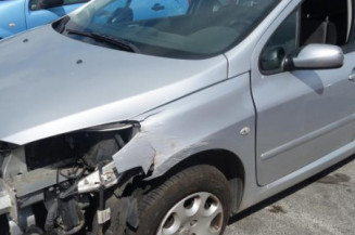 Serrure avant droit PEUGEOT 307
