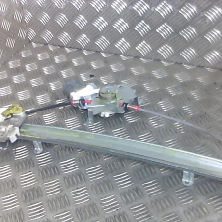 Leve vitre electrique avant droit NISSAN MICRA 3 Photo n°1