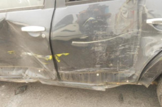 Leve vitre electrique avant droit DACIA SANDERO 1