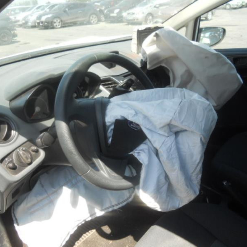 Pompe lave glace avant FORD FIESTA 6 Photo n°9