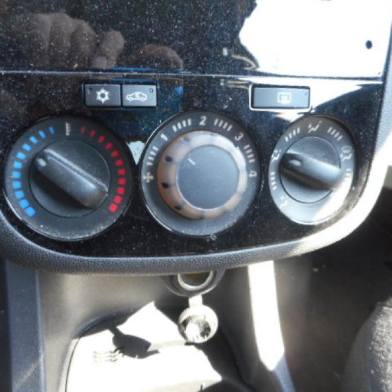 Serrure avant droit OPEL CORSA D Photo n°10