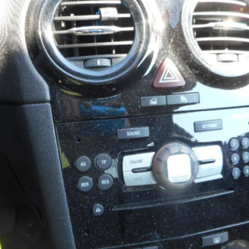 Serrure avant droit OPEL CORSA D Photo n°11