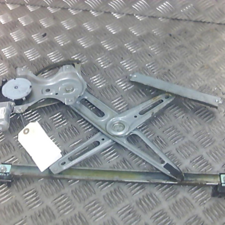 Leve vitre electrique avant gauche TOYOTA YARIS 2 Photo n°1