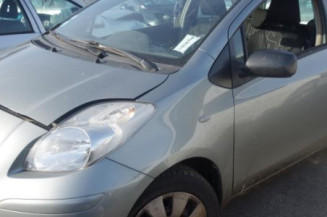 Leve vitre electrique avant gauche TOYOTA YARIS 2