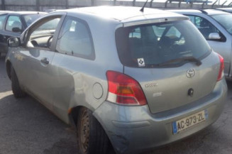 Leve vitre electrique avant gauche TOYOTA YARIS 2