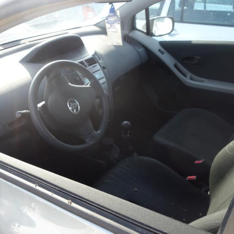 Leve vitre electrique avant gauche TOYOTA YARIS 2 Photo n°7