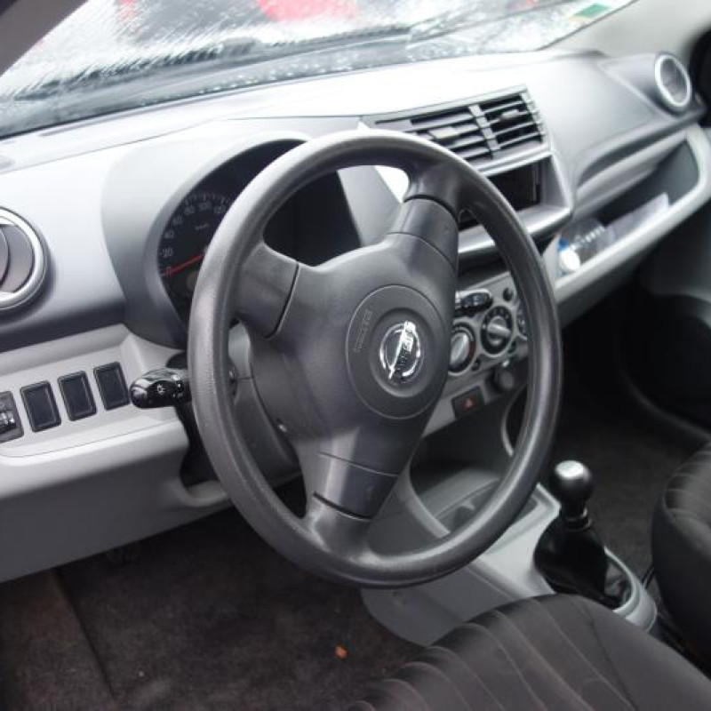 Malle/Hayon arriere NISSAN PIXO Photo n°8