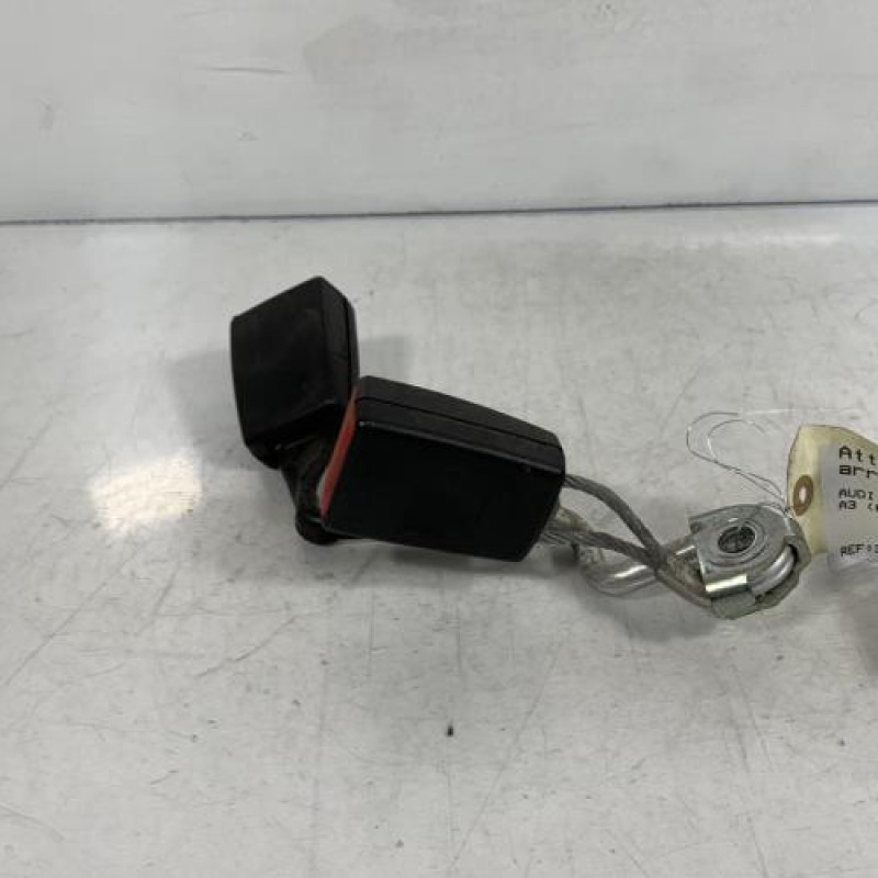 Attache ceinture arriere gauche AUDI A3 2 Photo n°3