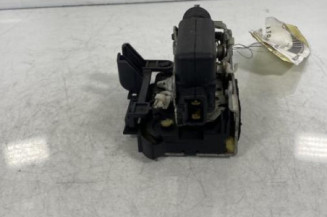 Serrure avant droit DACIA SANDERO 1