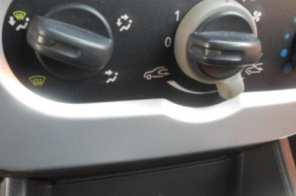 Serrure avant droit DACIA SANDERO 1