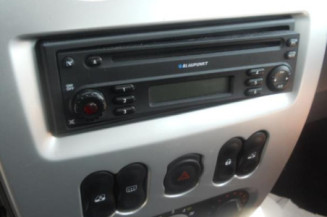 Serrure avant droit DACIA SANDERO 1