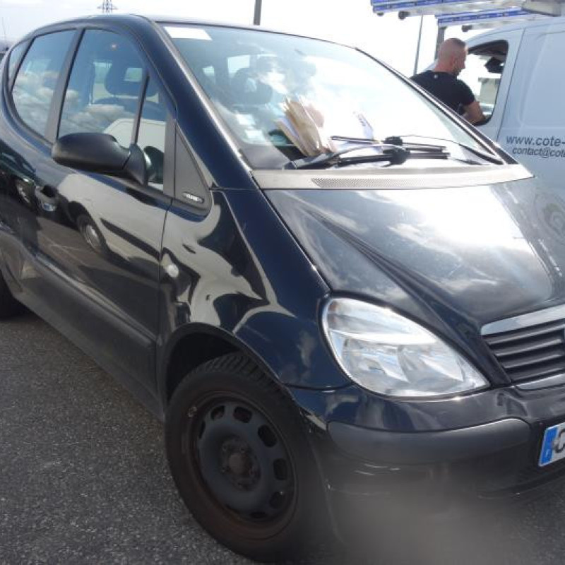Pare choc avant MERCEDES CLASSE A 168 Photo n°8