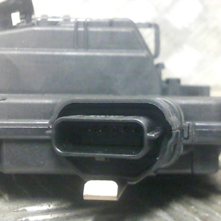 Serrure avant droit RENAULT CLIO 4