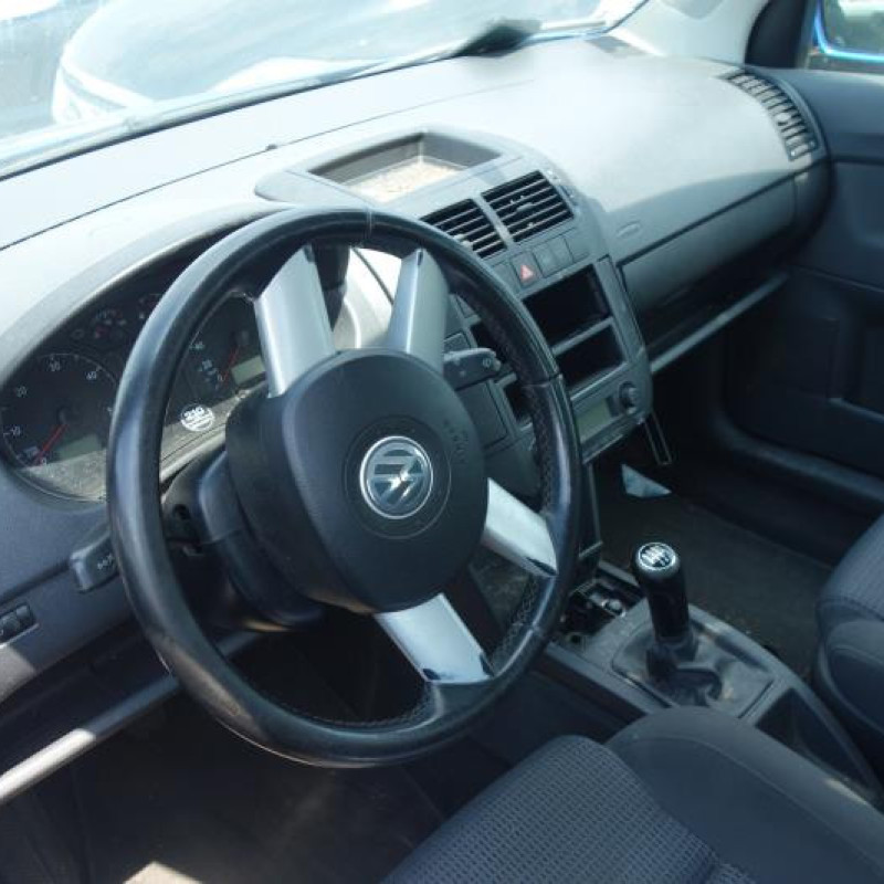 Renfort pare choc arriere (traverse) VOLKSWAGEN POLO 4 Photo n°8