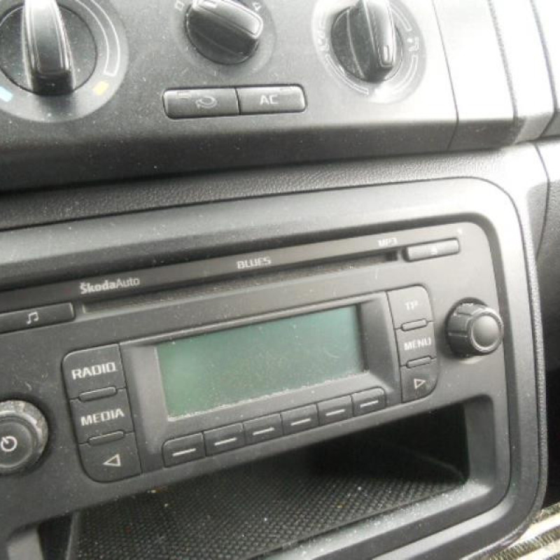 Bras essuie glace avant droit SKODA FABIA 2 Photo n°9