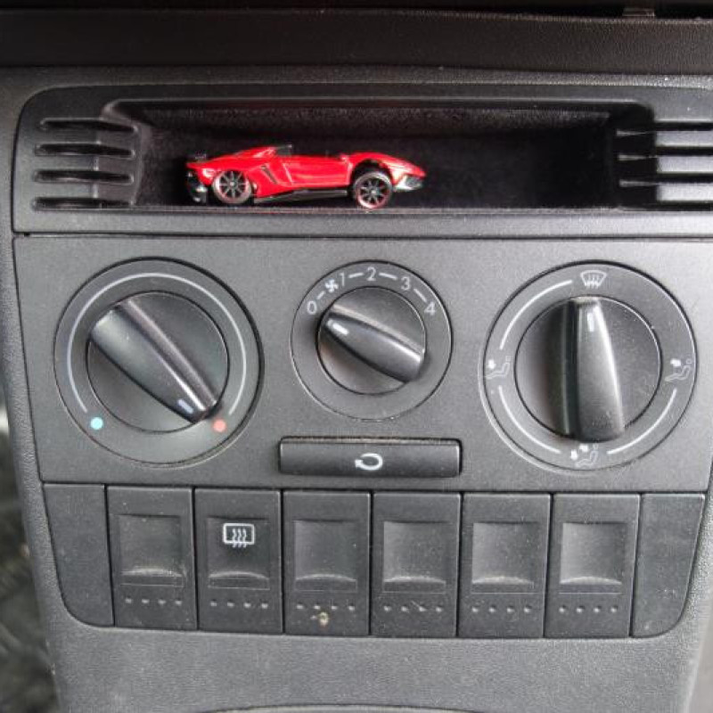 Renfort pare choc avant (traverse) VOLKSWAGEN POLO 3 Photo n°8