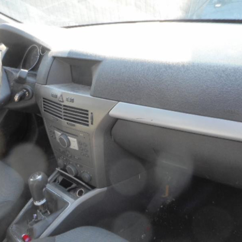 Vitre avant droit OPEL ASTRA H Photo n°7