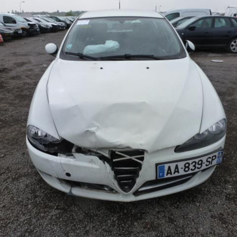 Feu arriere secondaire gauche (feux) ALFA ROMEO 147 Photo n°12