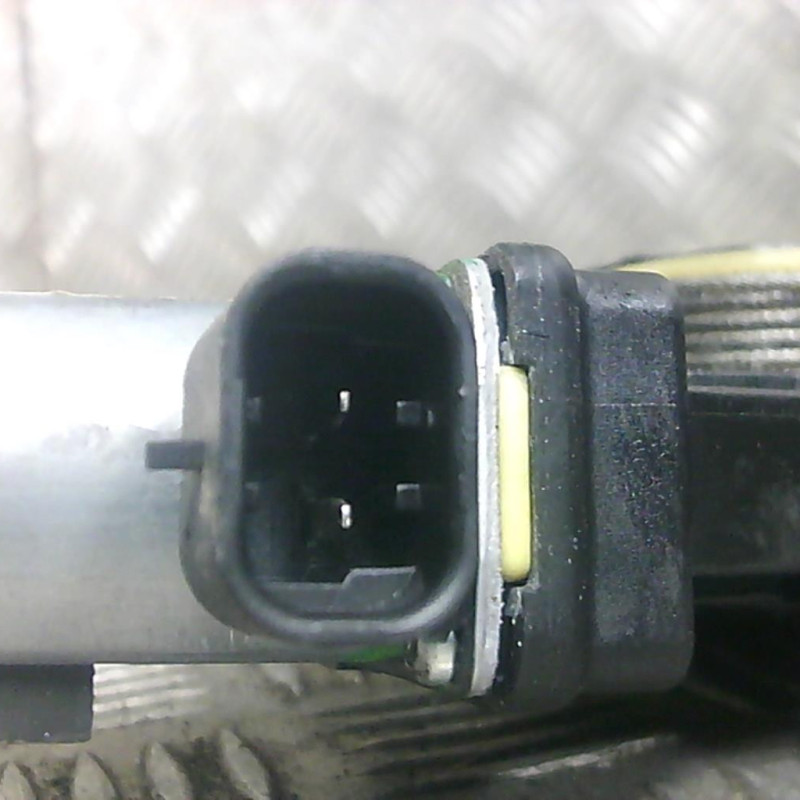 Leve vitre electrique avant gauche FIAT PANDA 3 Photo n°2