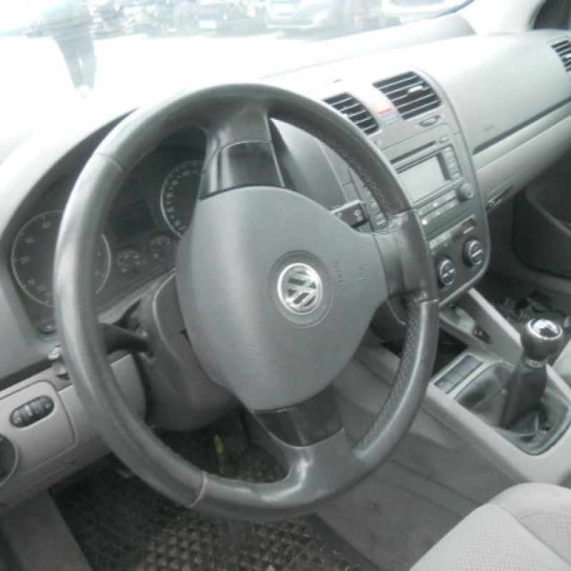 Ceinture arriere gauche VOLKSWAGEN GOLF 5 Photo n°9