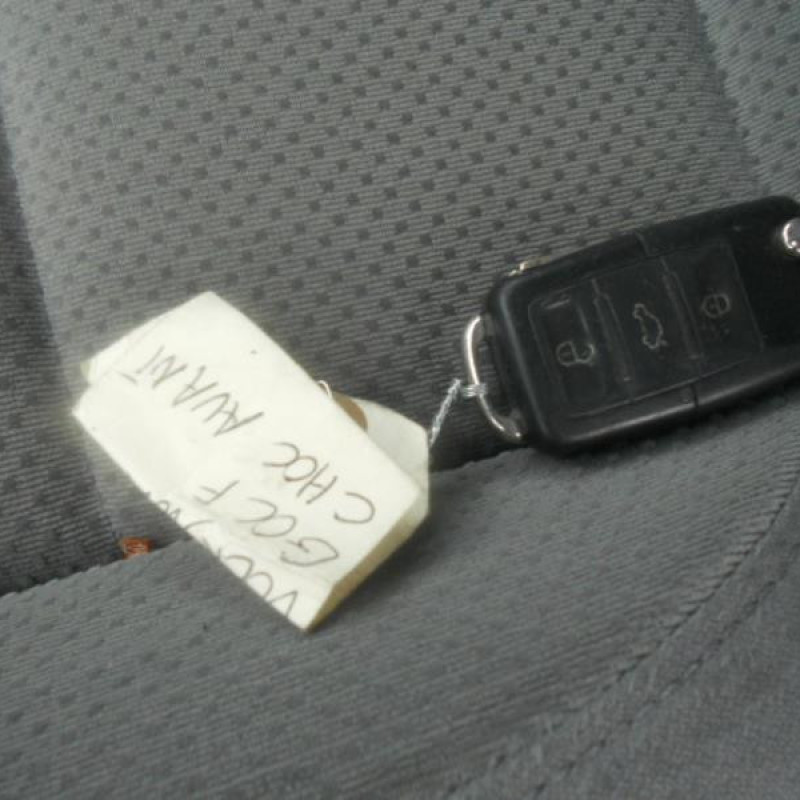 Ceinture arriere gauche VOLKSWAGEN GOLF 5 Photo n°11