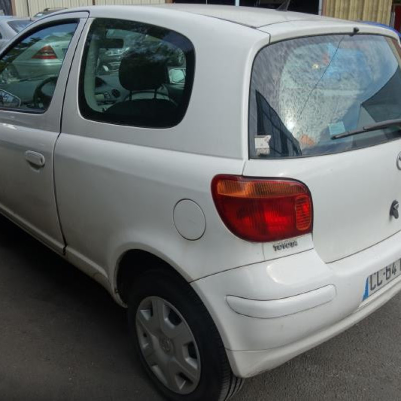 Bloc ABS (freins anti-blocage) TOYOTA YARIS 1 Photo n°5