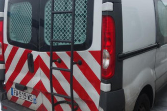 Serrure avant droit RENAULT TRAFIC 2