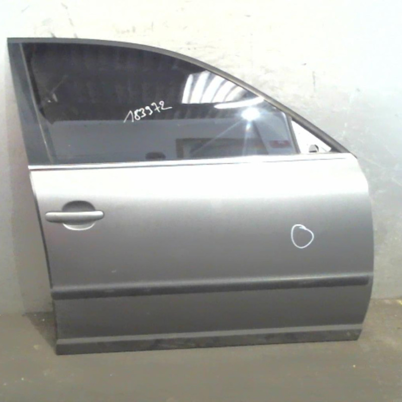 Porte avant droit VOLKSWAGEN PASSAT 4 Photo n°1