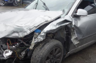 Porte avant droit VOLKSWAGEN PASSAT 4