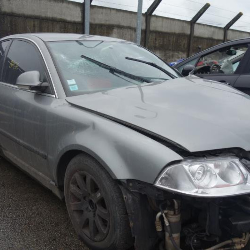 Porte avant droit VOLKSWAGEN PASSAT 4 Photo n°8