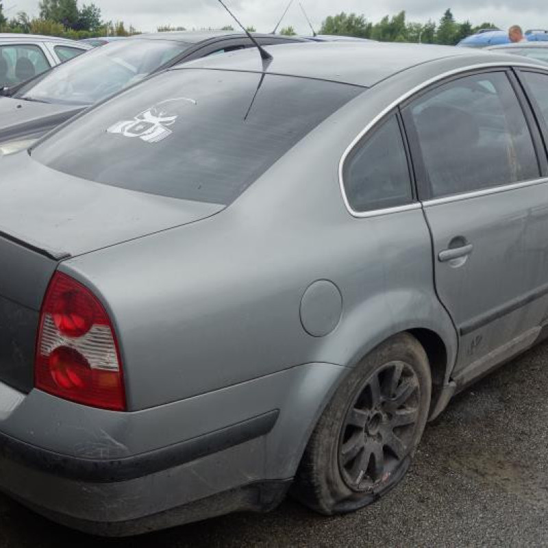 Porte avant droit VOLKSWAGEN PASSAT 4 Photo n°9