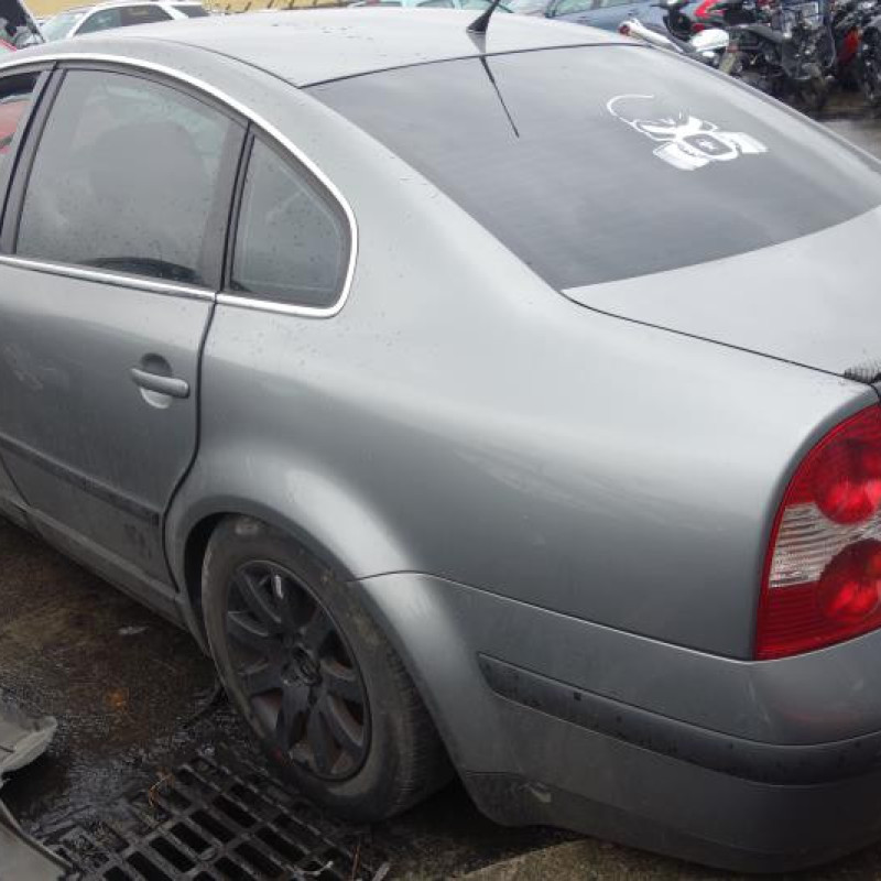 Porte avant droit VOLKSWAGEN PASSAT 4 Photo n°10