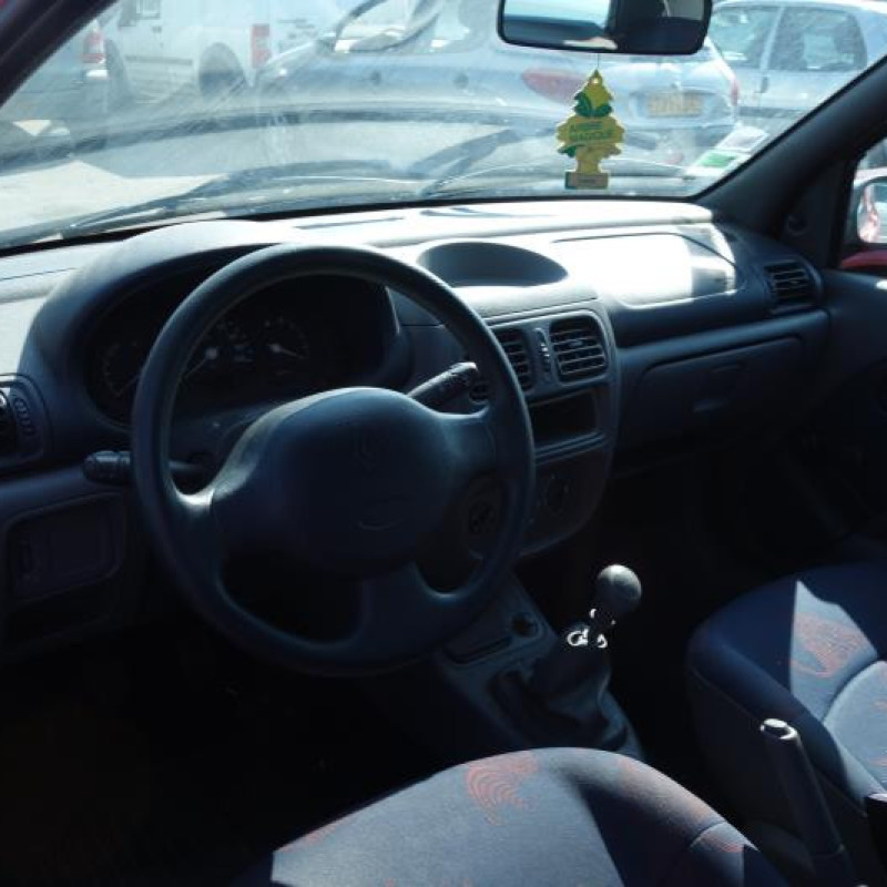 Aile avant gauche RENAULT CLIO 2 Photo n°10