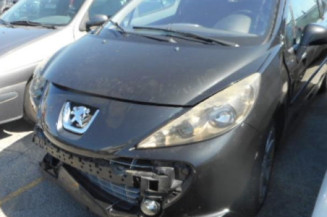 Attache ceinture arriere droit PEUGEOT 207