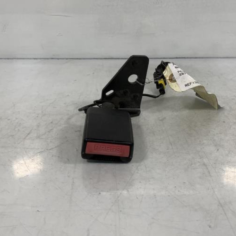 Attache ceinture arriere gauche PEUGEOT 207 Photo n°1