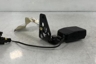 Attache ceinture arriere gauche PEUGEOT 207