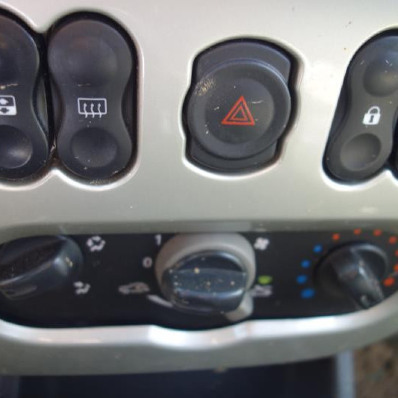 Serrure avant droit DACIA LOGAN MCV 1 Photo n°8