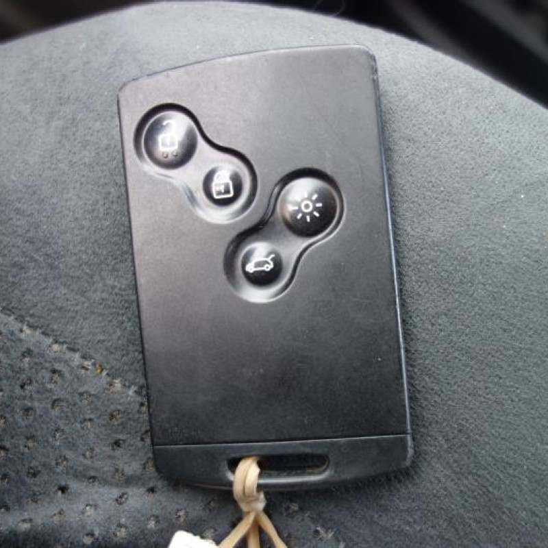 Pivot de moyeu avant gauche RENAULT SCENIC 3 Photo n°9