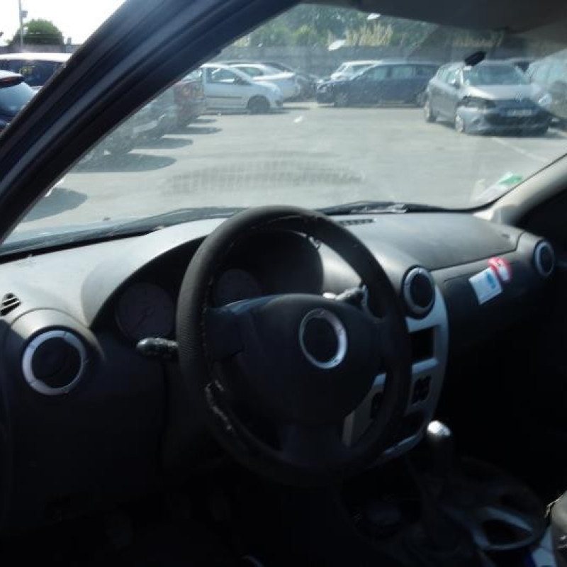 Leve vitre electrique avant gauche DACIA SANDERO 1 Photo n°6