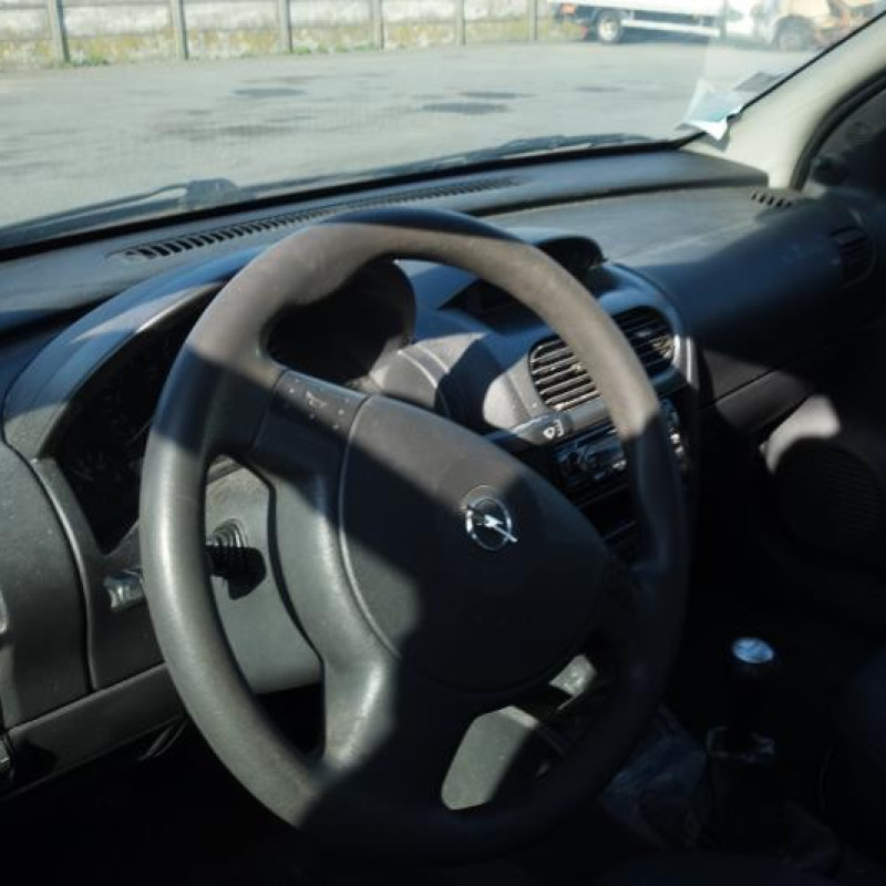 Ceinture arriere gauche OPEL CORSA C Photo n°8
