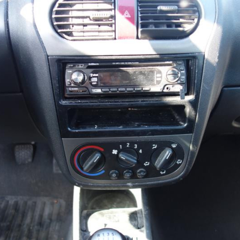 Ceinture arriere gauche OPEL CORSA C Photo n°9