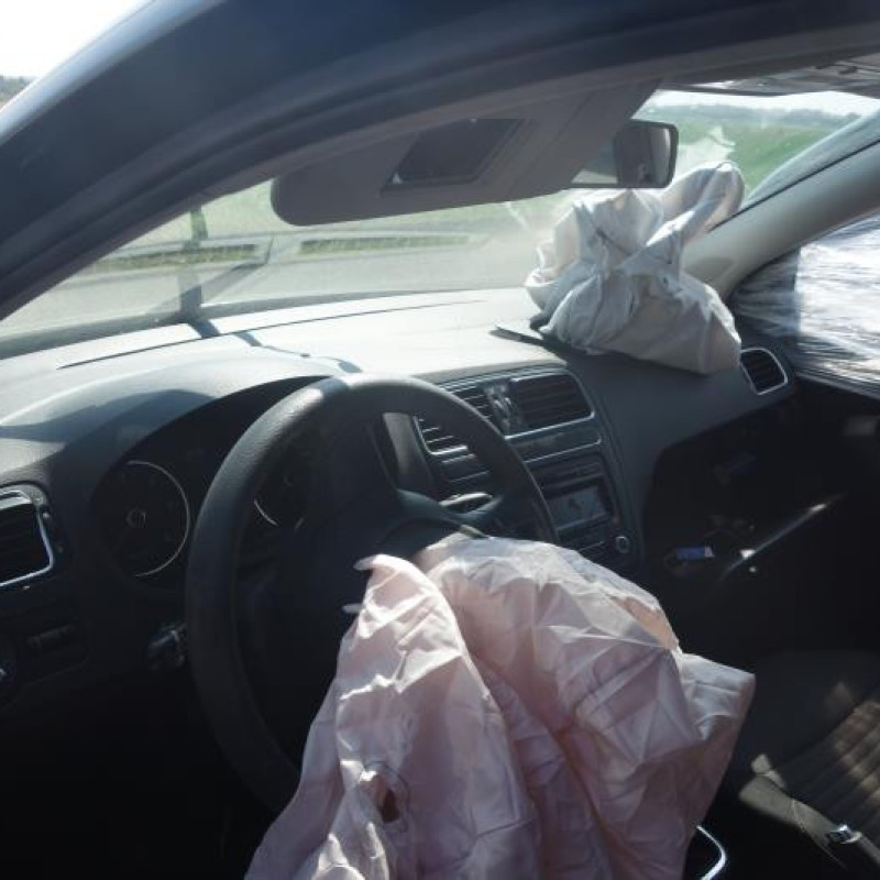 Ceinture arriere gauche VOLKSWAGEN POLO 5 Photo n°11