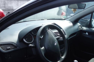 Pivot de moyeu arriere gauche PEUGEOT 207