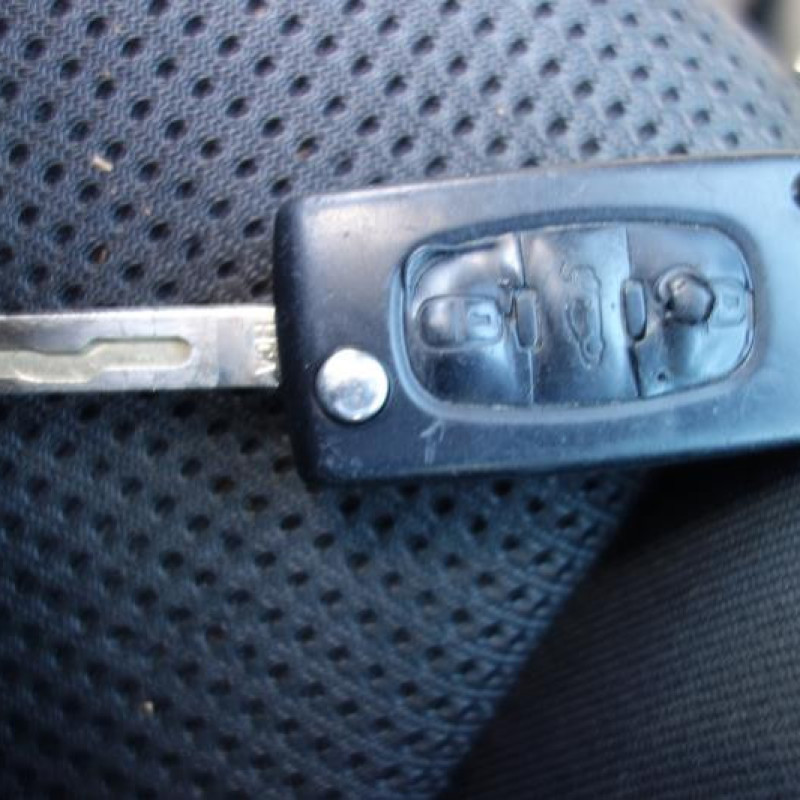 Ceinture arriere gauche PEUGEOT 207 Photo n°12
