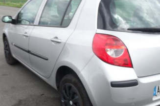 Serrure arriere droit RENAULT CLIO 3