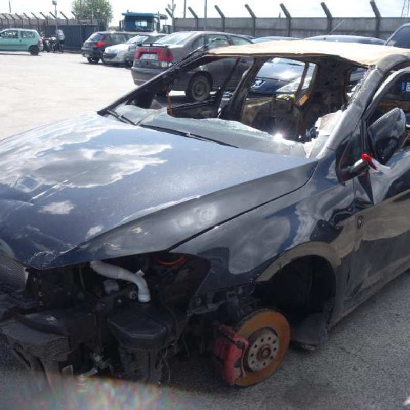 Etrier avant droit (freinage) VOLKSWAGEN GOLF 7 Photo n°1