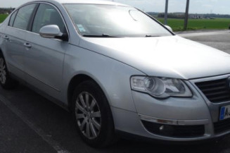 Amortisseur avant droit VOLKSWAGEN PASSAT 5